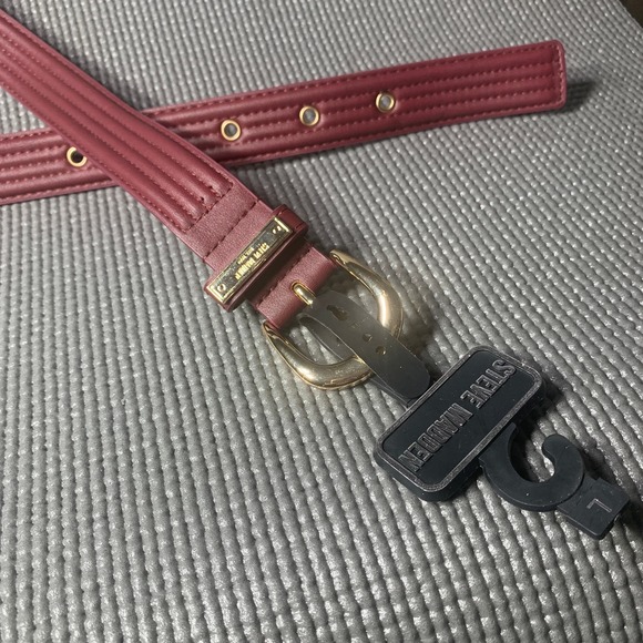 Steve Madden Womens Belts Size Large Wine Red Gold Trapunto Stitch Sleek - Picture 2 of 7